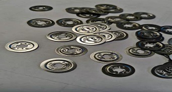 如何保證精密機(jī)械零件加工的精度質(zhì)量？看這里